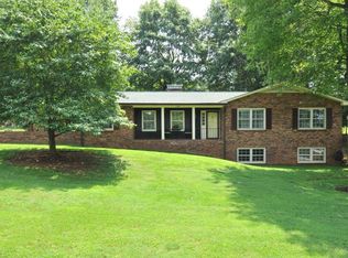 3998 Leinbach Dr, Winston Salem, NC 27106