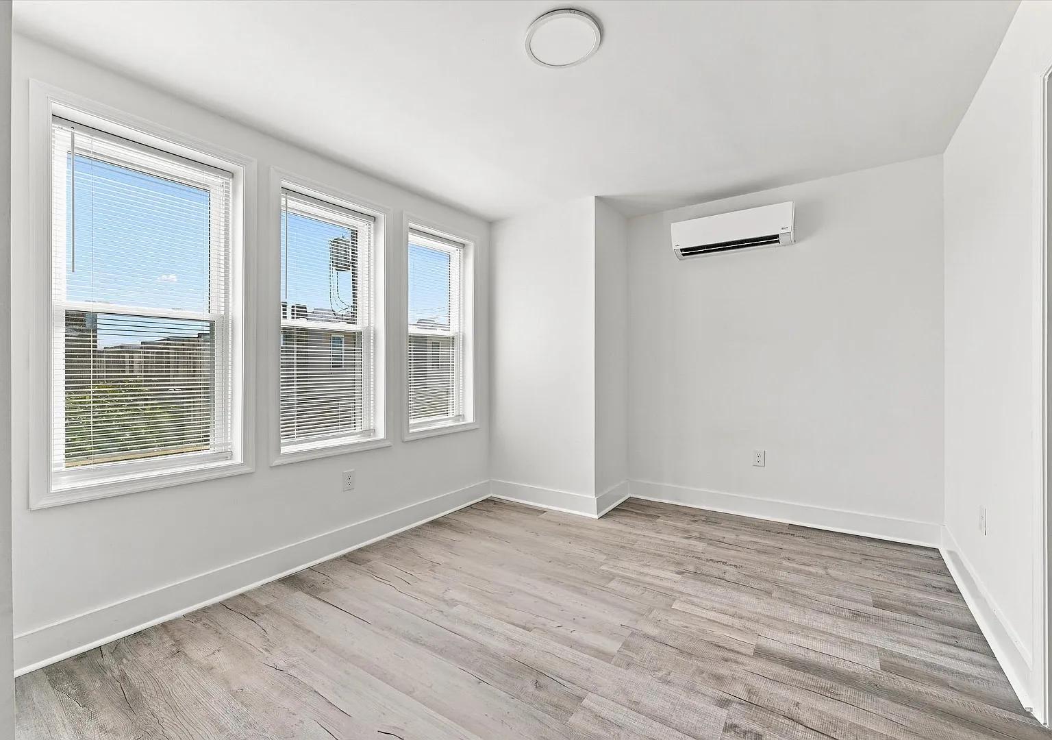 2910 N Woodstock St - 2910 N Woodstock St, Philadelphia, PA 19132 UNIT 1 — Photo 1