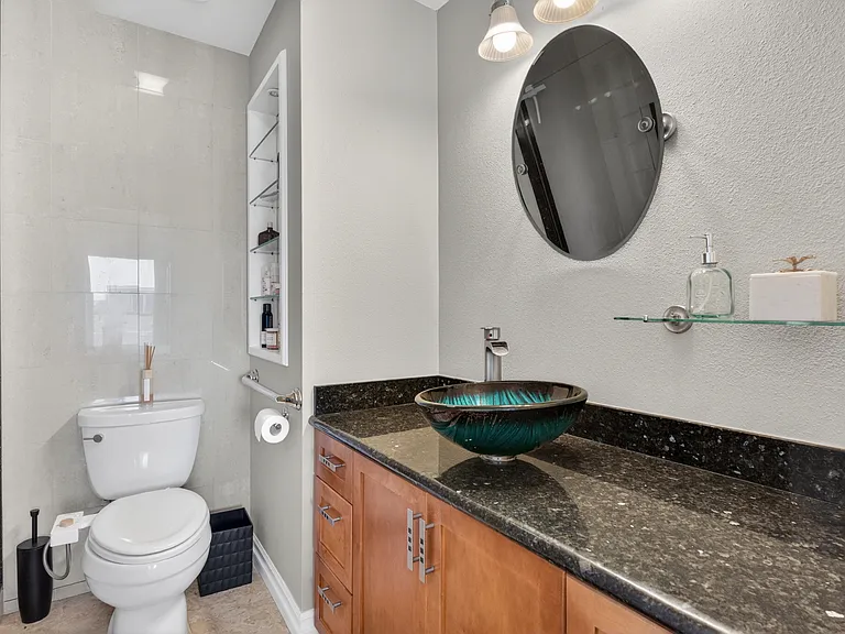 24601 Harbor View Dr #B — Photo 26