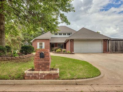 9947 Hollyhead Way, Yukon, OK, 73099