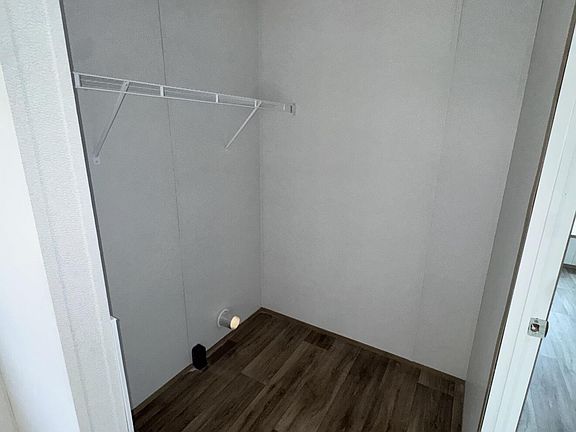 4th image of 217 Howlandville Rd