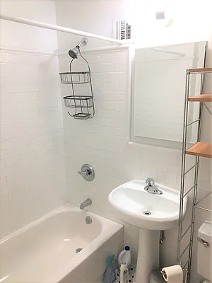 Rented by Realty Collective | media 19