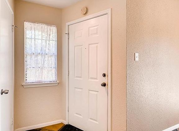 5th image of 1601 Faro Dr APT 303