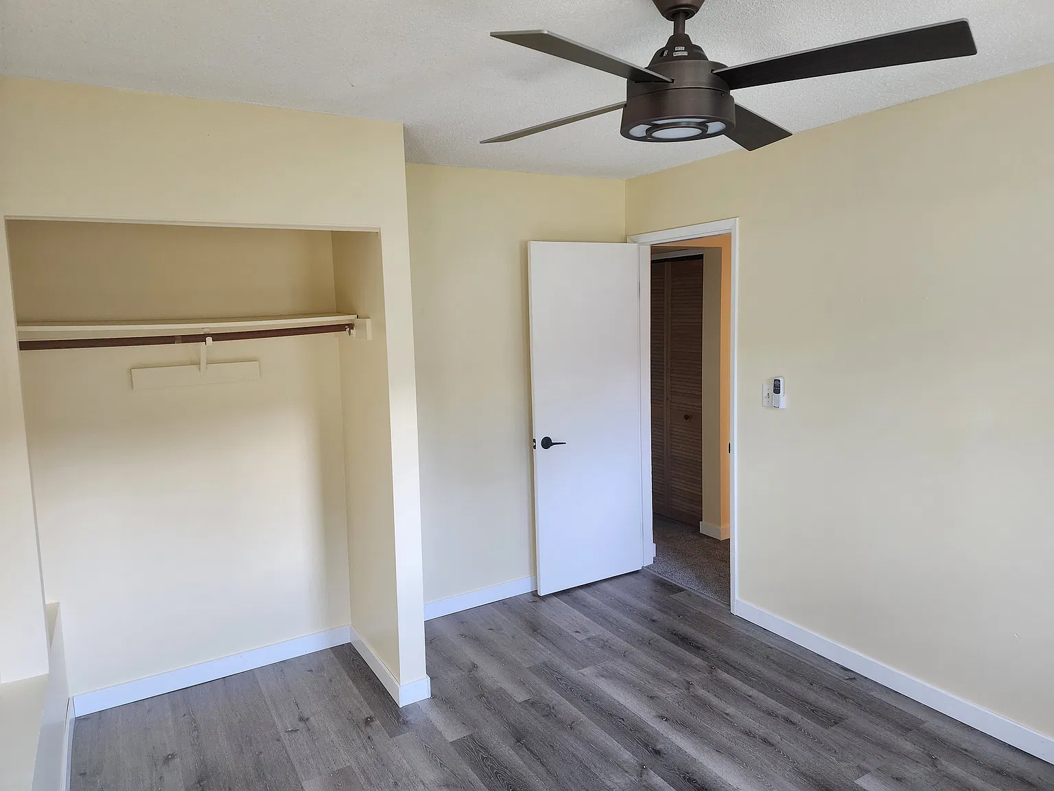 2 bed, 1000 sqft, $1,650 — Photo 2