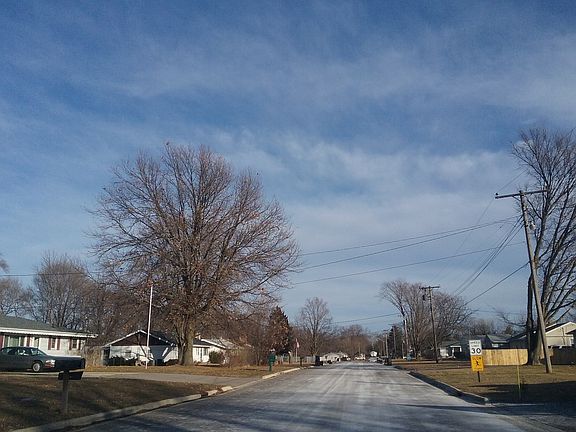 4th image of 1003 Emerald Ln