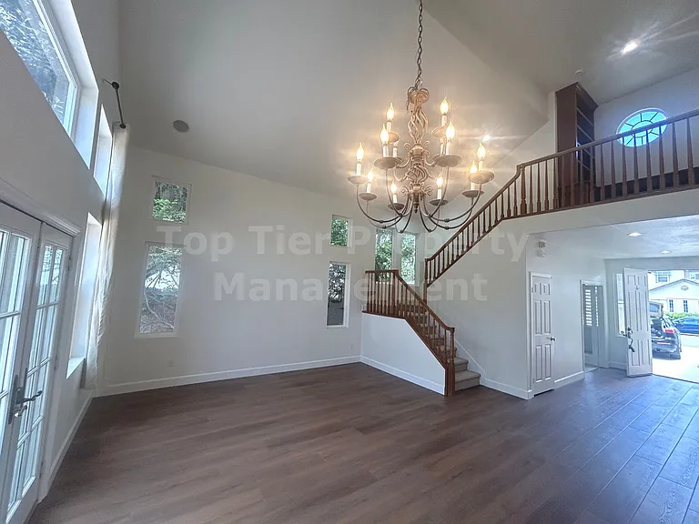3892 Stoneridge Rd — Photo 4
