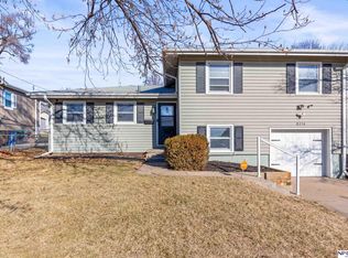 8214 Gold St, Omaha, NE 68124