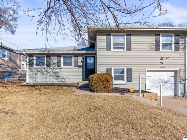 8214 Gold St, Omaha, NE 68124