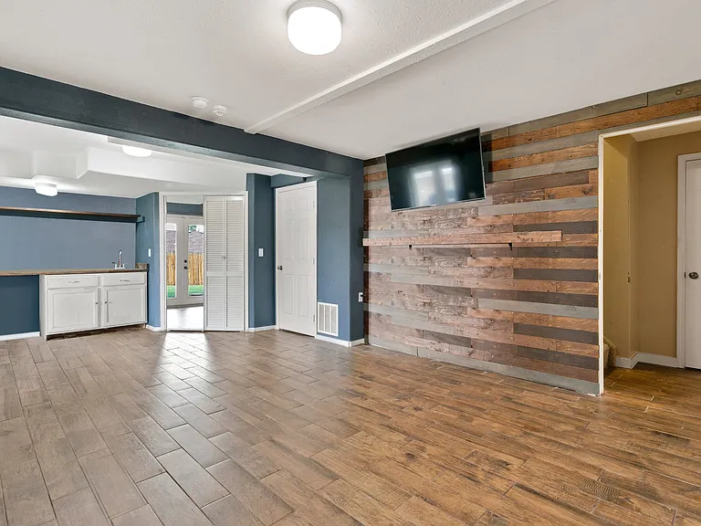 2510 Brenton Dr — Photo 37