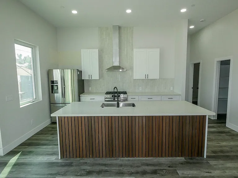5535-5539 Potomac St — Photo 5