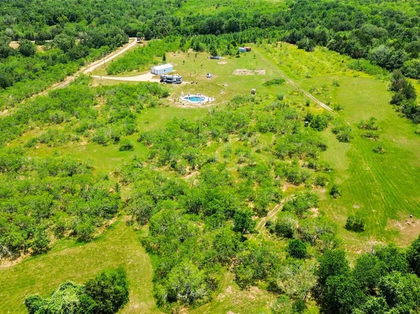 6289 Maynard Hallmark Rd, Waelder, TX 78959