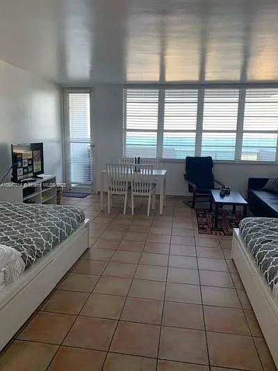 Studio, 1.0 bath, 525 sqft, $3,500 — Photo 2