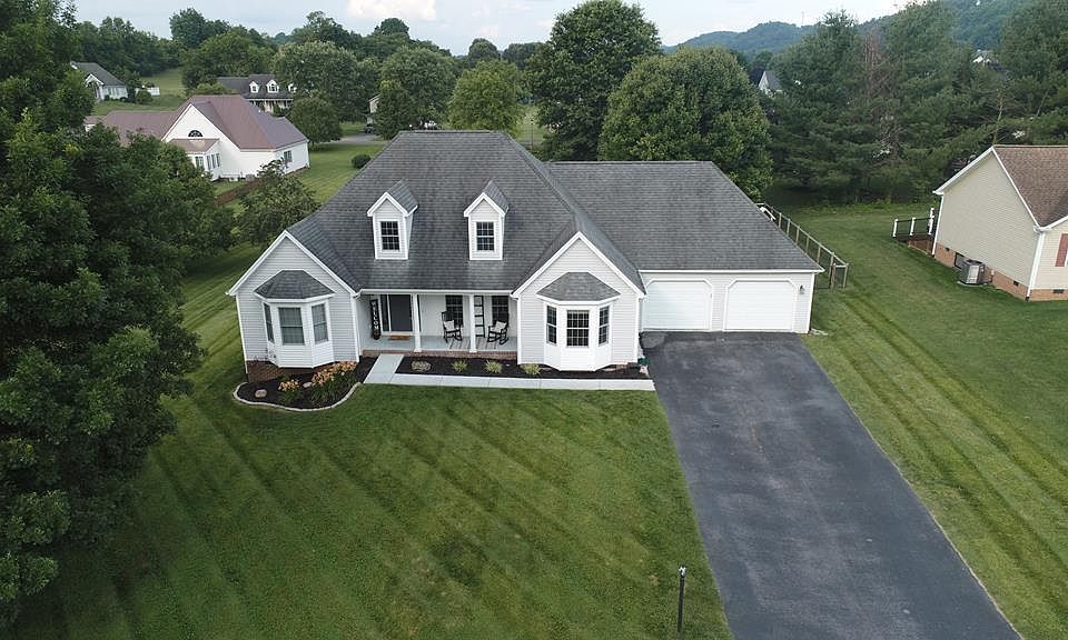 1st image of 18743 Grahams Dr
