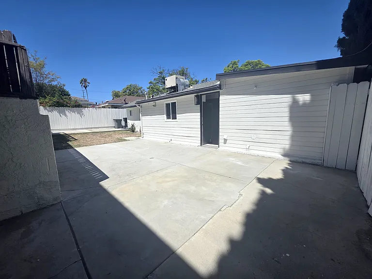 25602 January Dr — Photo 13