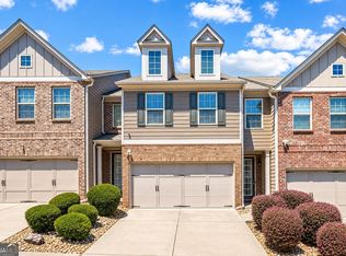 2121 Spicy Pine Ln, Lawrenceville, GA 30044
