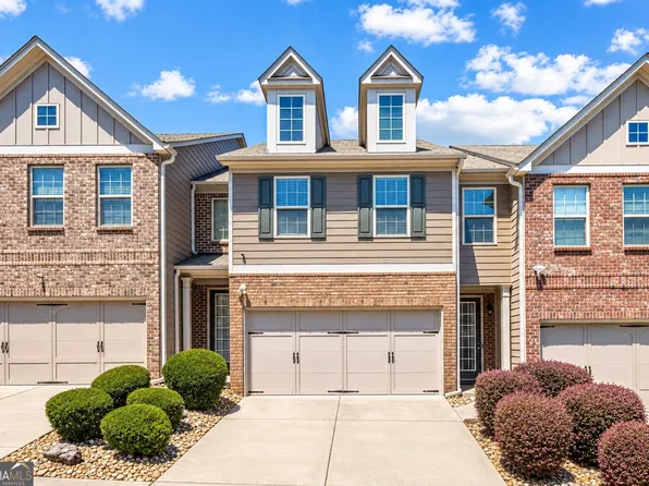 2121 Spicy Pine Ln, Lawrenceville, GA 30044