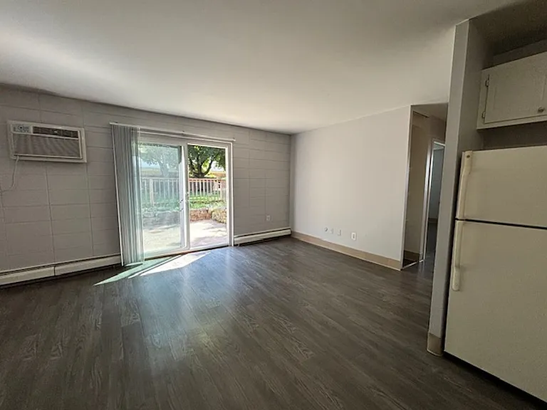 Apartment off 28th and Clyde Park Available — Photo 55