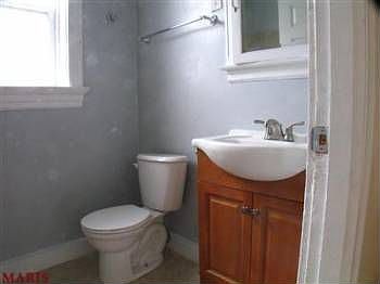 4th image of 3149 Magnolia Ave