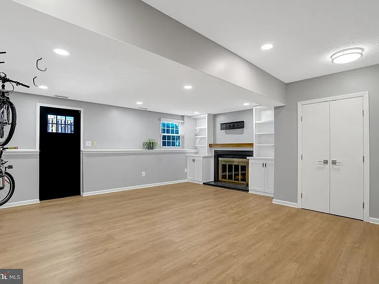 6063 Hydrangea Dr — Photo 34