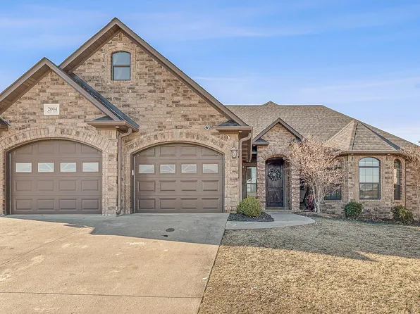 2004 Walnut Valley Dr, Paragould, AR 72450