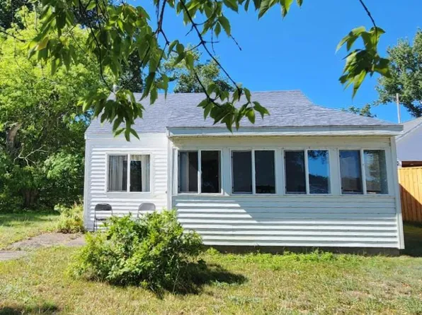 6082 Westshore Dr, Oscoda, MI 48750