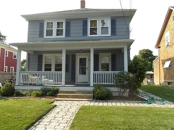 83 Anoka Ave, Barrington, RI 02806