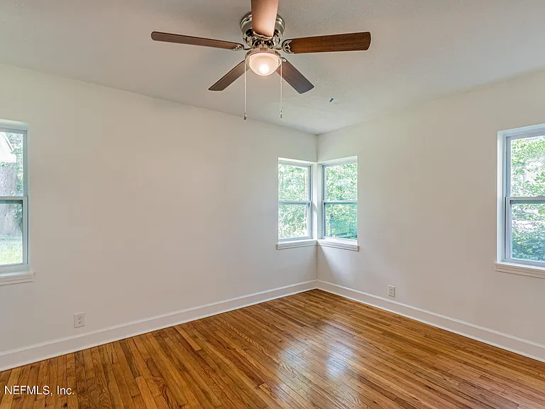 1404 Jean Ct — Photo 16