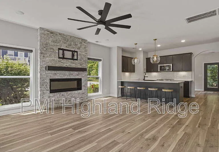 6084 Ivory Ln — Photo 6