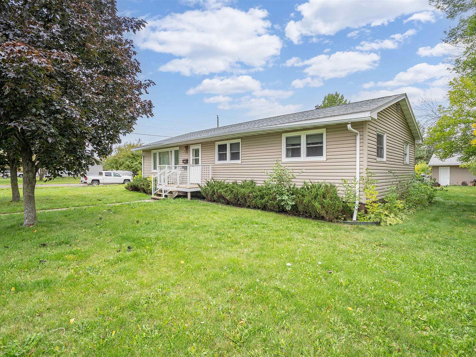5431 Banks Ave, Superior, WI 54880 | MLS #6105803 | Zillow