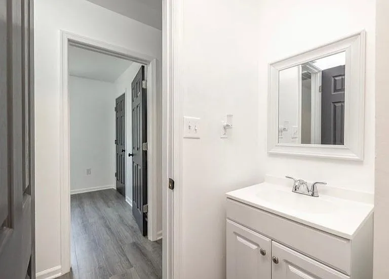 1803 Freeman St — Photo 5