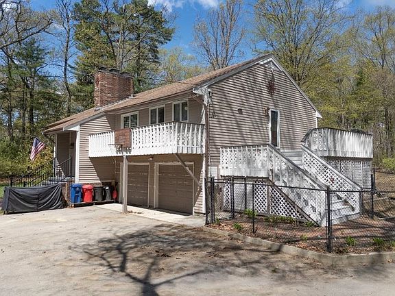 3rd image of 6 Maple Street