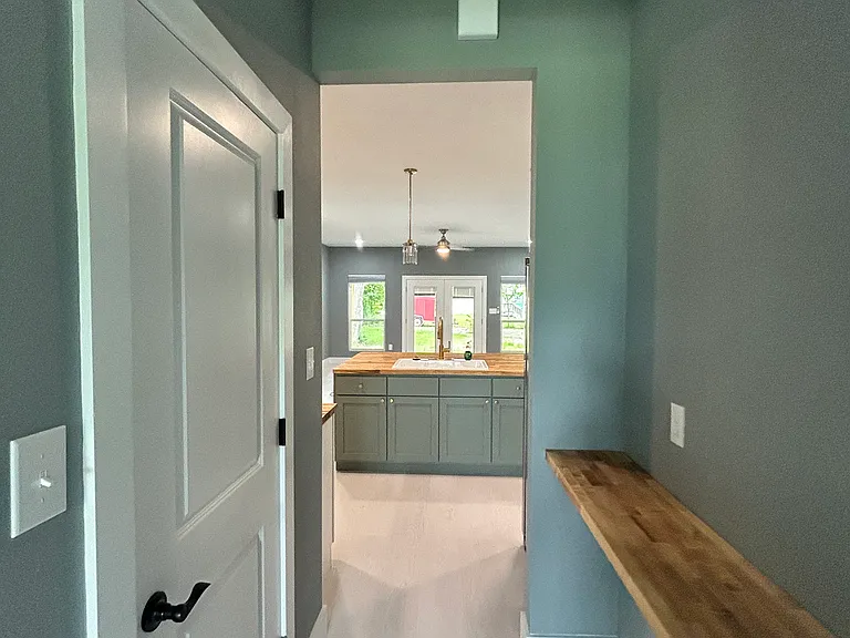 412 Little St — Photo 13