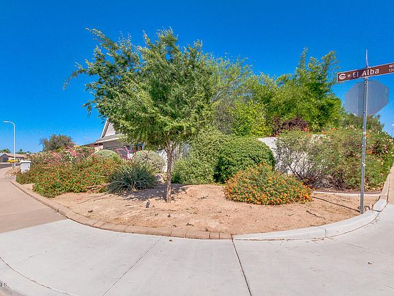 4th image of 1307 W El Alba Way