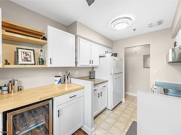 5th image of 2885 Pease Dr APT 103