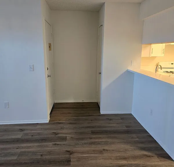 3821 Franklin Ave #1 — Photo 5