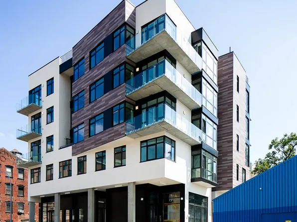 44 Kent St, Brooklyn, NY