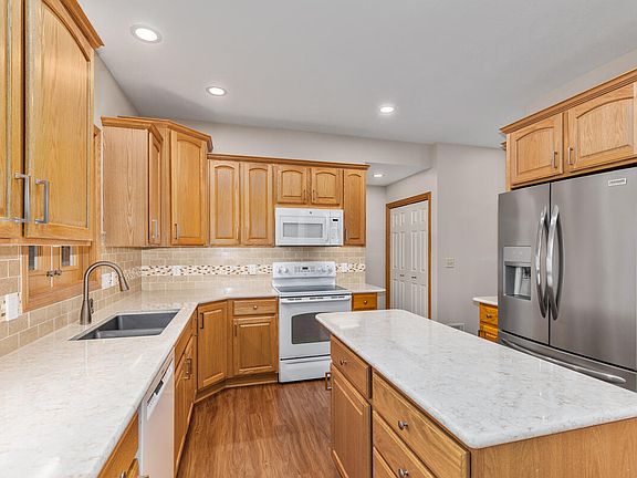5th image of 4626 Canterbury Ct