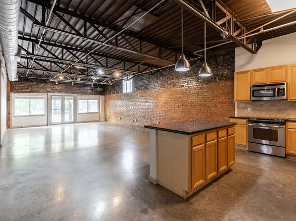 2700 Live Oak St, Dallas, TX