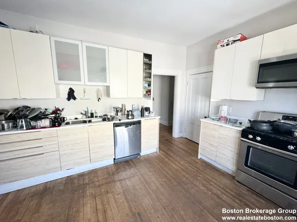 158 Boston St, Boston, MA