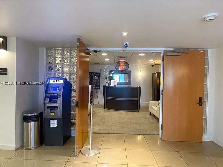 650 West Ave #1408 — Photo 46