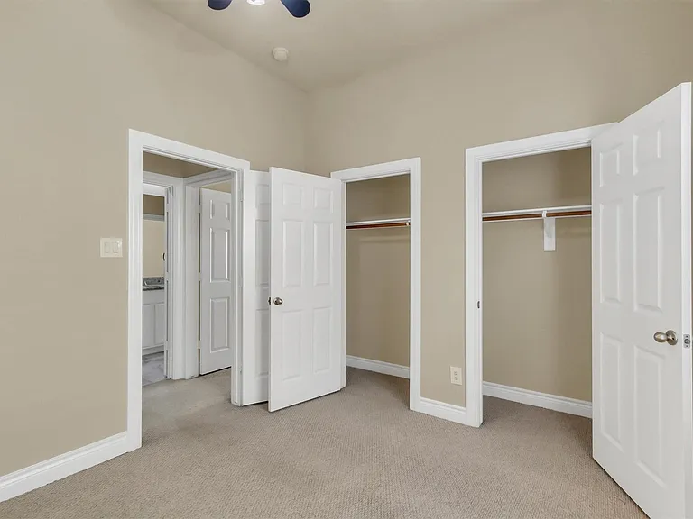 9006 Lakes At 610 Dr — Photo 31