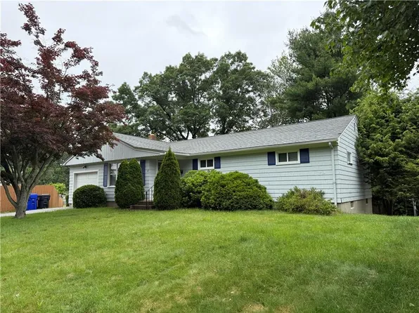 67 Stella Dr, North Providence, RI 02911