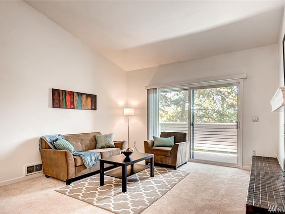5th image of 13609 NE 8th St APT 305