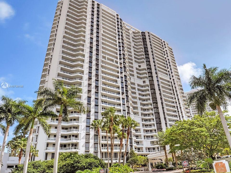 1st image of 21205 Yacht Club Dr APT 907