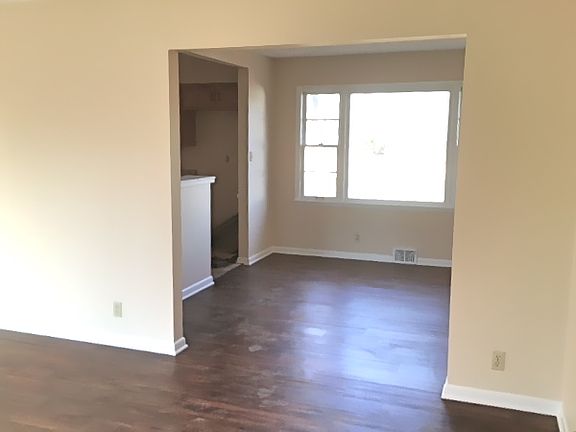 5th image of 9101 Pine Lake Dr