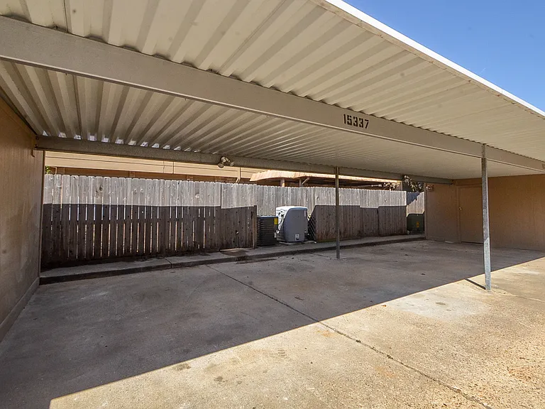 15337 Falmouth Ave — Photo 33