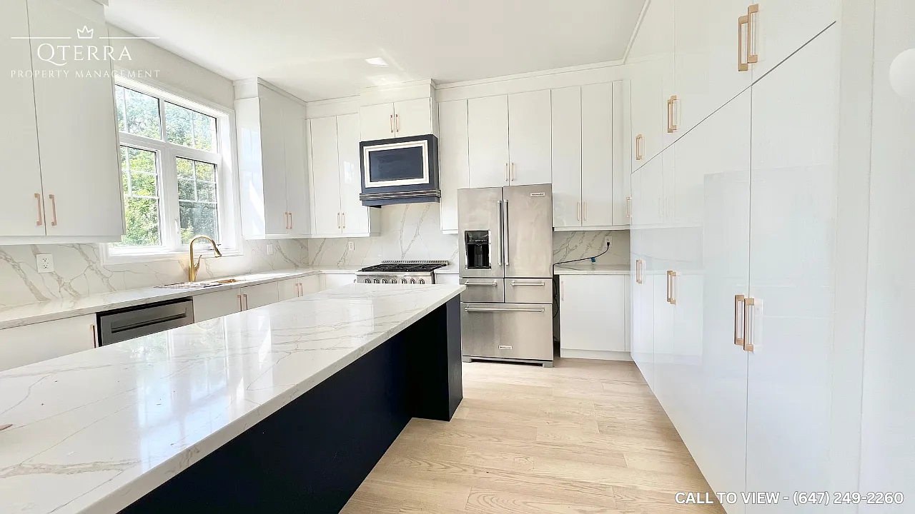 5 bed, 3.5 bath, 3500 sqft, $3,595 — Photo 2