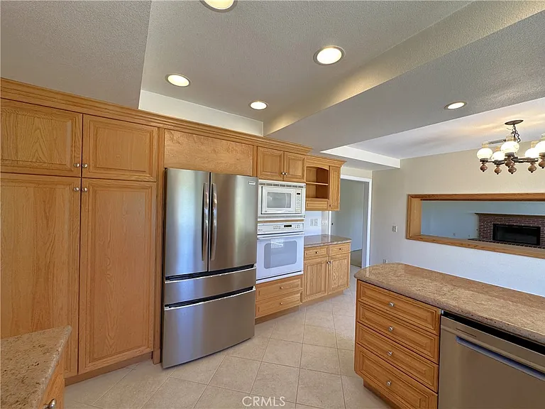 26543 Academy Dr — Photo 12
