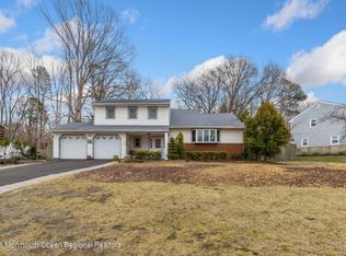 11 Arbach Ln, Manalapan, NJ