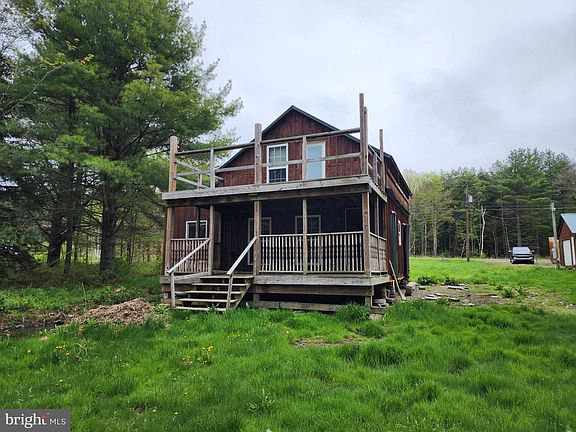 3rd image of 549 Blake Rd